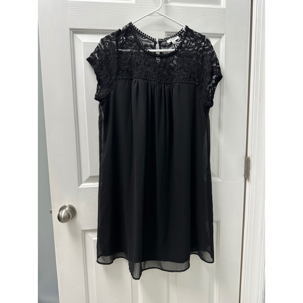 A.U.W. Black Lace Yoke Chiffon Shift Dress Plus Size 1X Cap Sleeve Pom Pom Trim